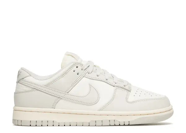 Nike Wmns Dunk Low 'Light Bone'